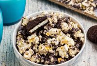 Chocolate Cookie Popcorn