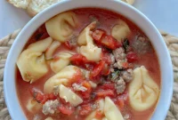 Hearty Spinach Tortellini Soup